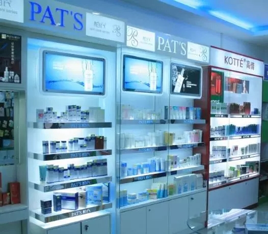 商场销售申请商标指定商品的柜台或者销售指定商品店铺的照片;.webp.jpg